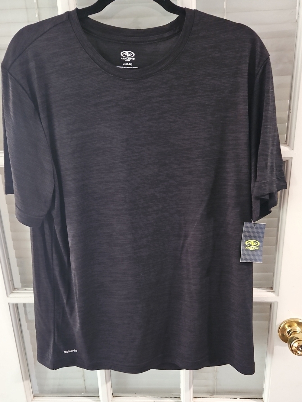NWT Athletic Works Men’s Dark Heather Black Crew Neck Performance Tee. Sz L